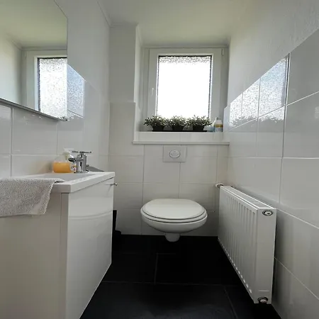 Flat In With Balcony Apartment *